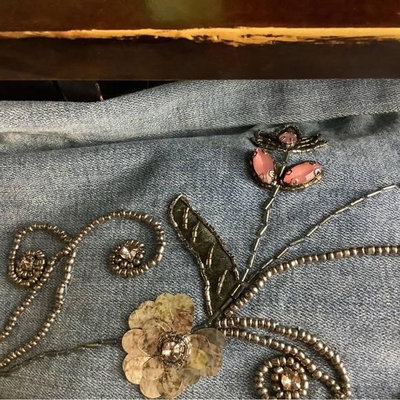 CHICO’s So Slimming Girlfriend Ankle Jeans 10 (1.5R) Embellished Boho festival - Picture 13 of 16